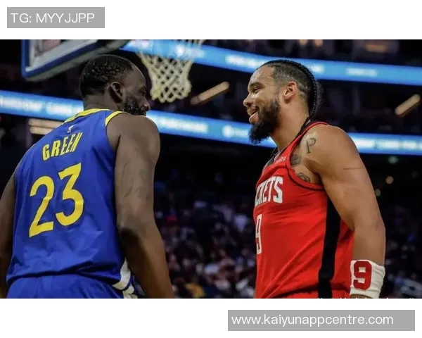 狄龙首节表现抢眼8投4中贡献全队最高9分并遭遇2次犯规困扰 狄龙首节表现抢眼8投4中贡献全队最高9分并遭遇2次犯规困扰