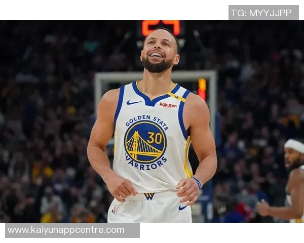 杨瀚森选择防守策略未上抢库里致其射术大放异彩