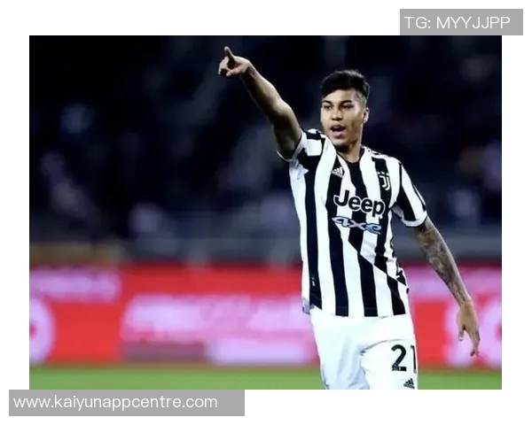 尤文旧将若热因不满裁判判罚做手铐手势被红牌罚下引发争议