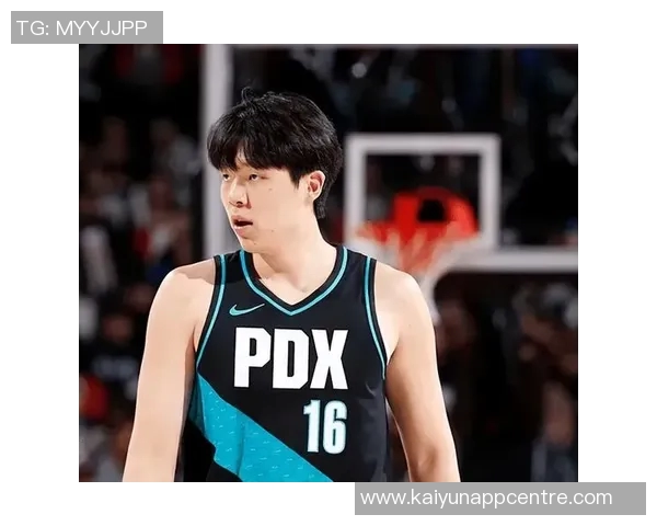 杨瀚森谈G联赛经历：被亚当斯一推就倒地更爱推腰的比赛风格