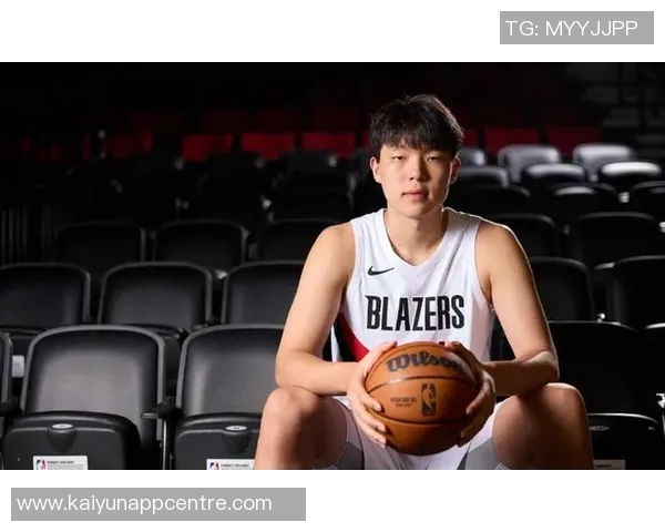 解说：尽管常规赛中杨瀚森面临挑战但我依然看好他的未来表现