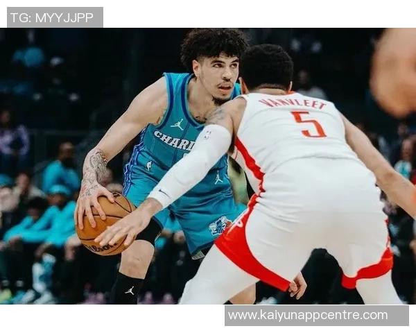 拉梅洛鲍尔全场表现出色19投8中砍下20分11助攻末节独得7分助球队取胜